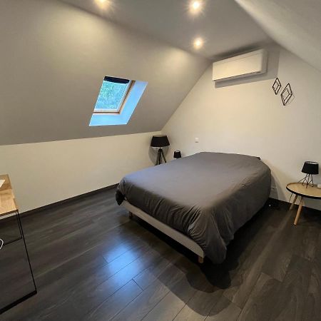 Maison chiron Montreuil-sur-Maine Extérieur photo