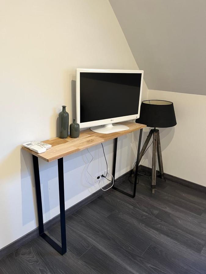Maison chiron Montreuil-sur-Maine Extérieur photo